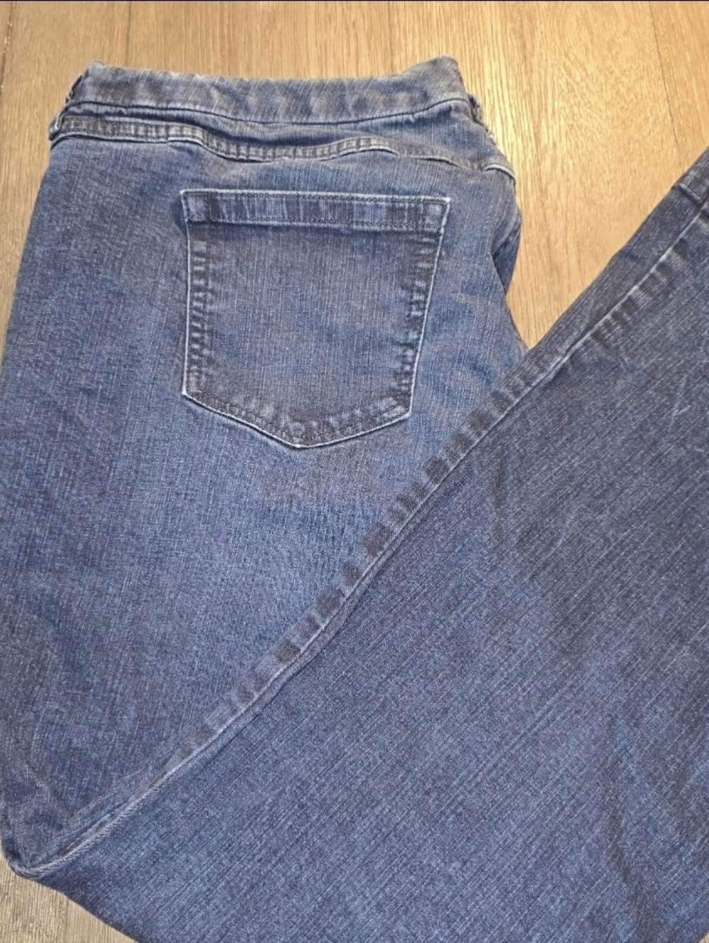 Torrid Sz. 20 Short Medium Wash Jeans